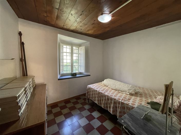 Image No.15-4 Bed Property for sale