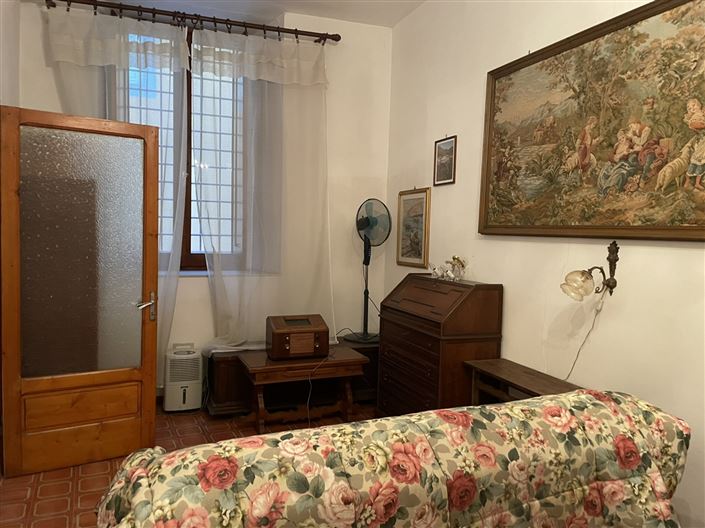 Image No.14-2 Bed Property for sale