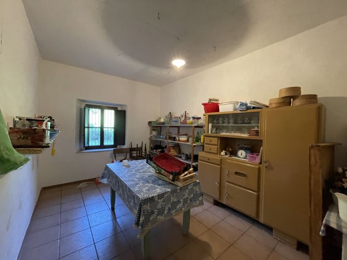 Image No.14-4 Bed Property for sale