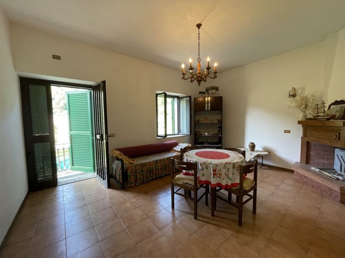 Image No.23-4 Bed Property for sale