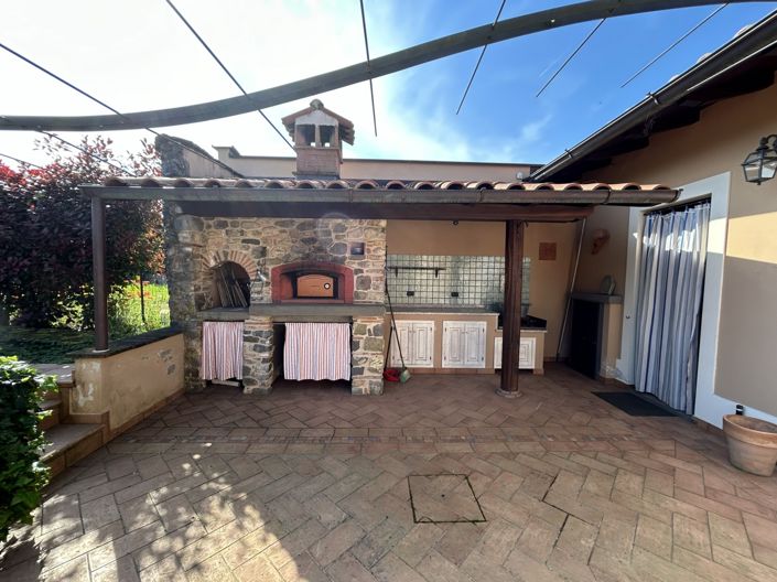 Image No.10-4 Bed Villa for sale