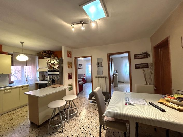 Image No.20-4 Bed Property for sale