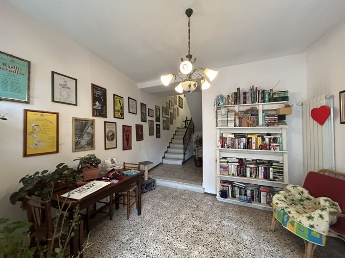 Image No.3-4 Bed Property for sale