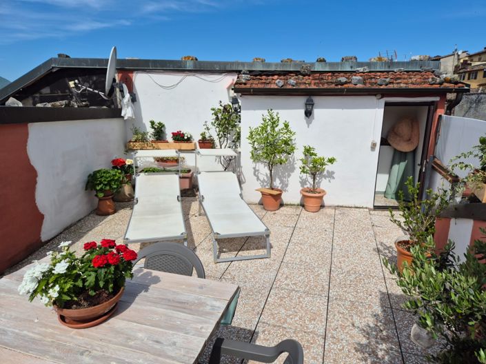 Image No.2-4 Bed Property for sale