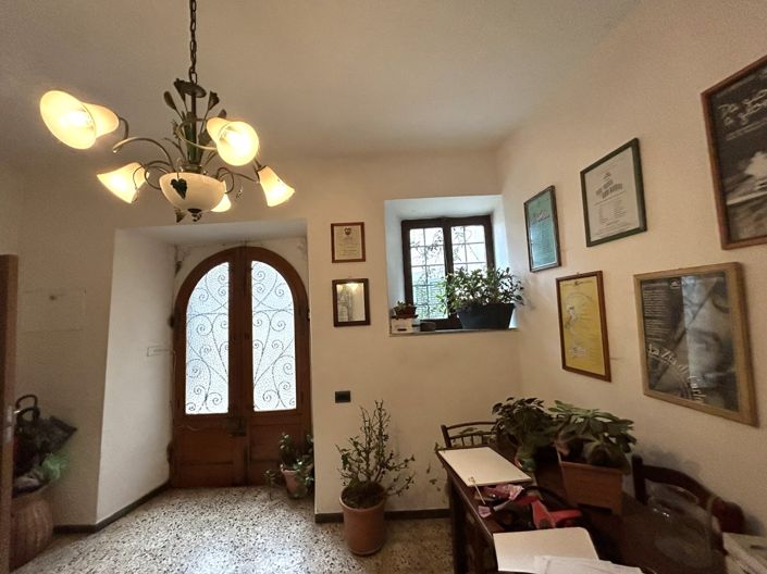 Image No.5-4 Bed Property for sale