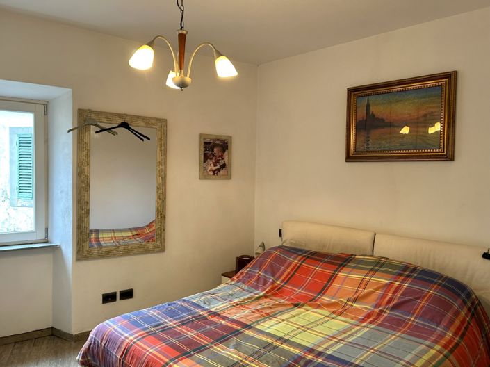 Image No.10-4 Bed Property for sale