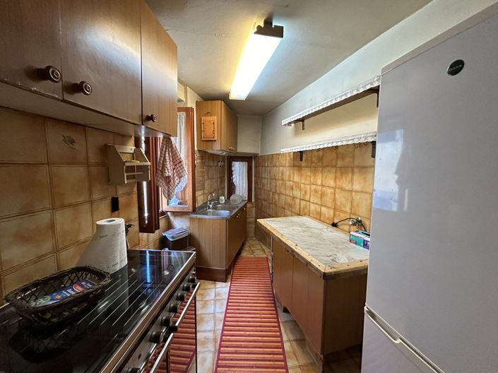 Image No.3-3 Bed Property for sale