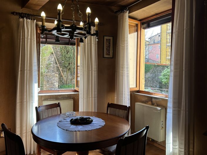 Image No.5-3 Bed Property for sale