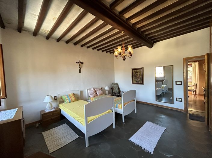 Image No.7-3 Bed Property for sale