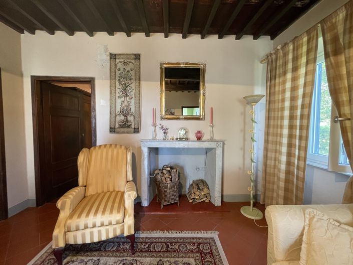 Image No.10-4 Bed Property for sale