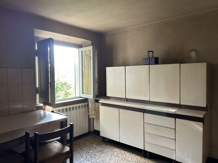 Image No.15-2 Bed Property for sale