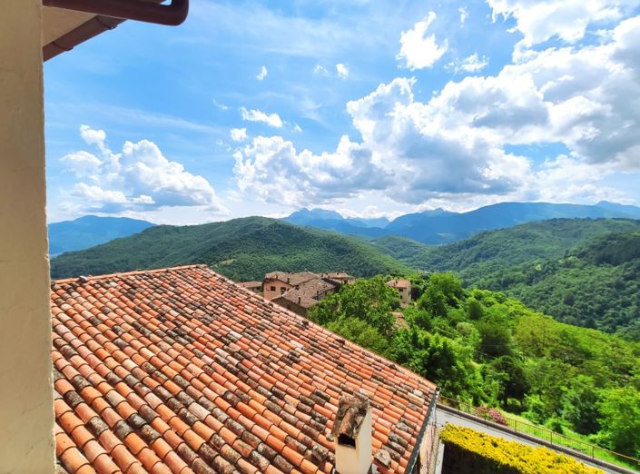 Image No.11-2 Bed Property for sale