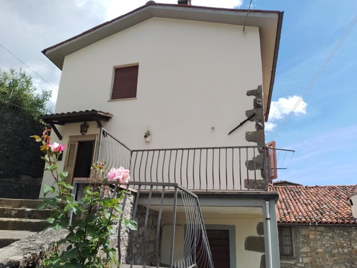 Image No.16-2 Bed Property for sale