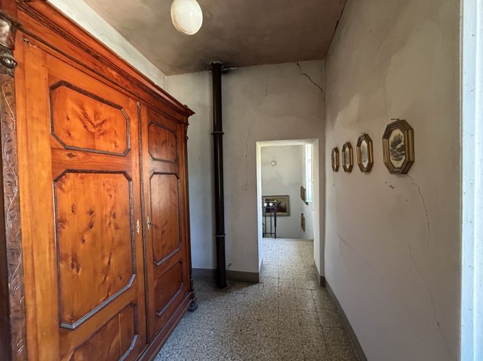 Image No.10-4 Bed Property for sale