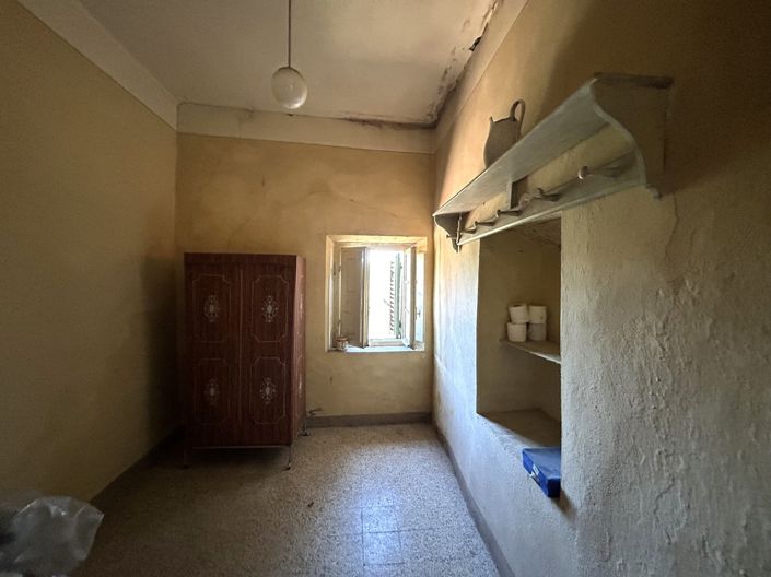 Image No.9-4 Bed Property for sale