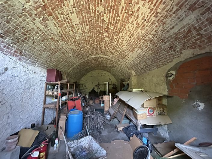 Image No.18-3 Bed Property for sale