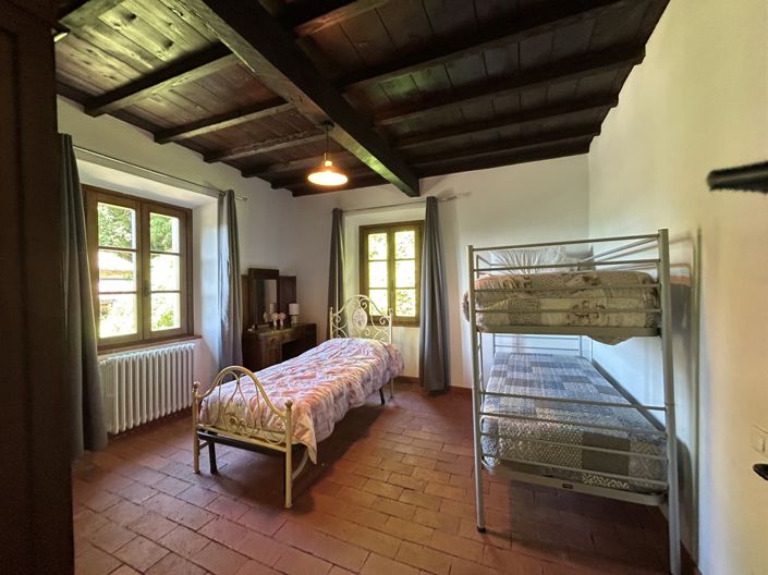 Image No.19-4 Bed Property for sale