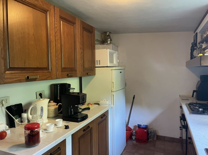 Image No.10-2 Bed Property for sale