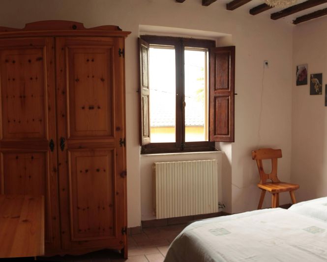 Image No.16-2 Bed Property for sale