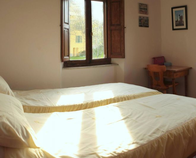 Image No.17-2 Bed Property for sale