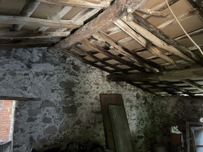 Image No.19-3 Bed Property for sale