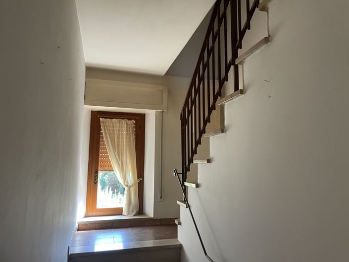 Image No.18-3 Bed House for sale