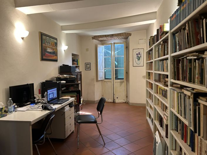 Image No.13-5 Bed Property for sale