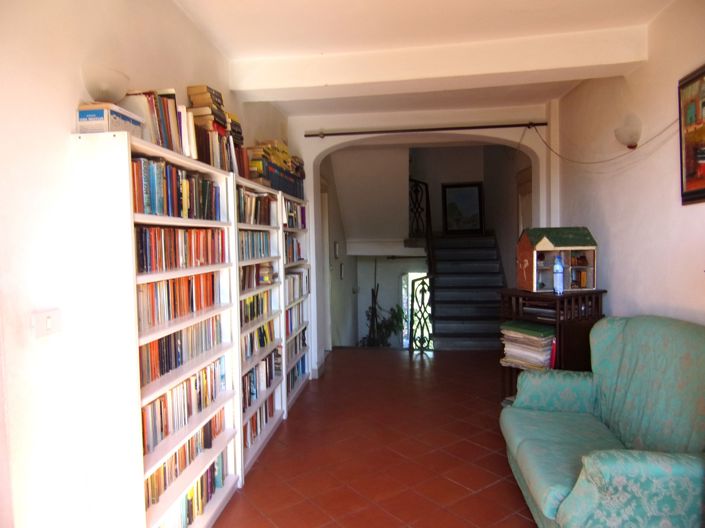 Image No.15-5 Bed Property for sale