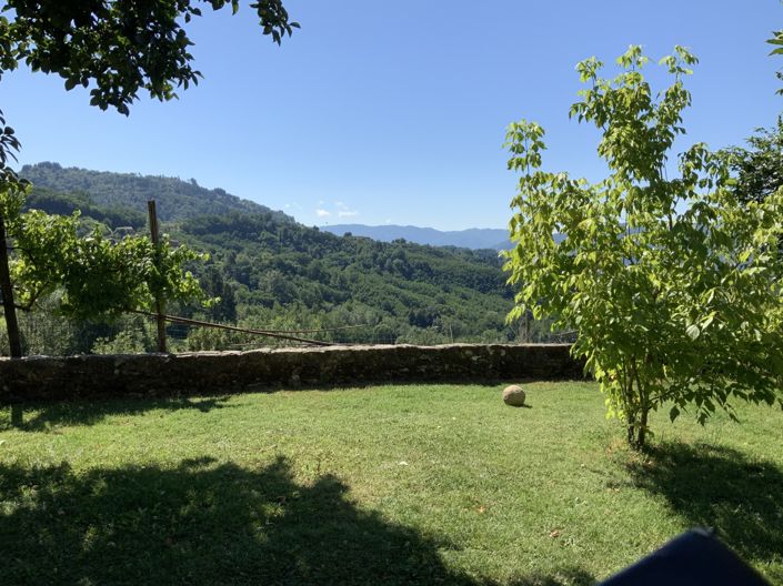 Image No.17-5 Bed Property for sale