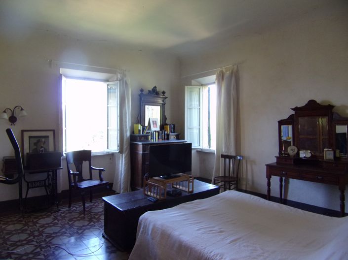 Image No.21-5 Bed Property for sale