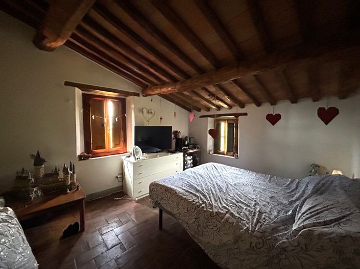 Image No.25-5 Bed Property for sale