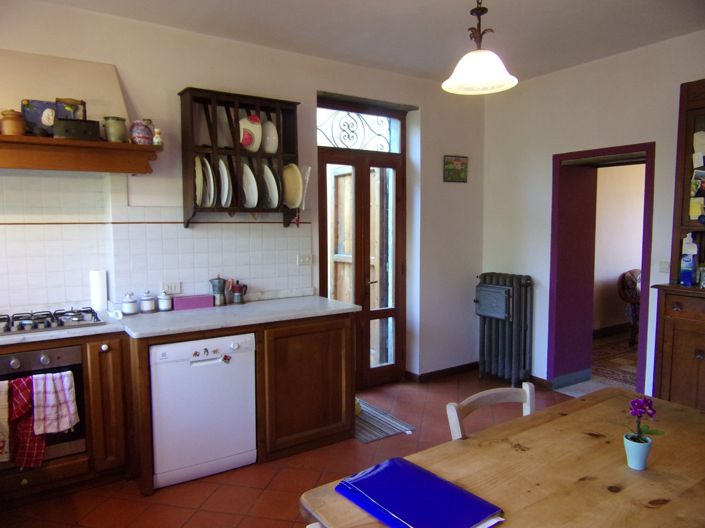 Image No.9-5 Bed Property for sale