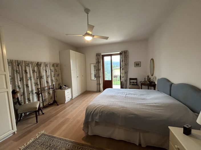 Image No.13-4 Bed Property for sale