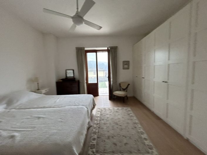 Image No.14-4 Bed Property for sale