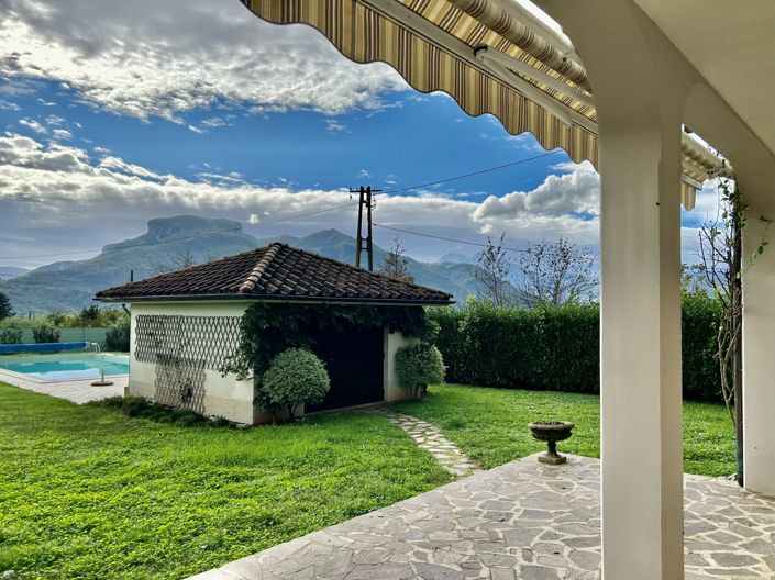 Image No.9-4 Bed Property for sale