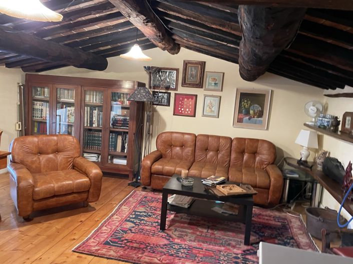 Image No.19-4 Bed Property for sale