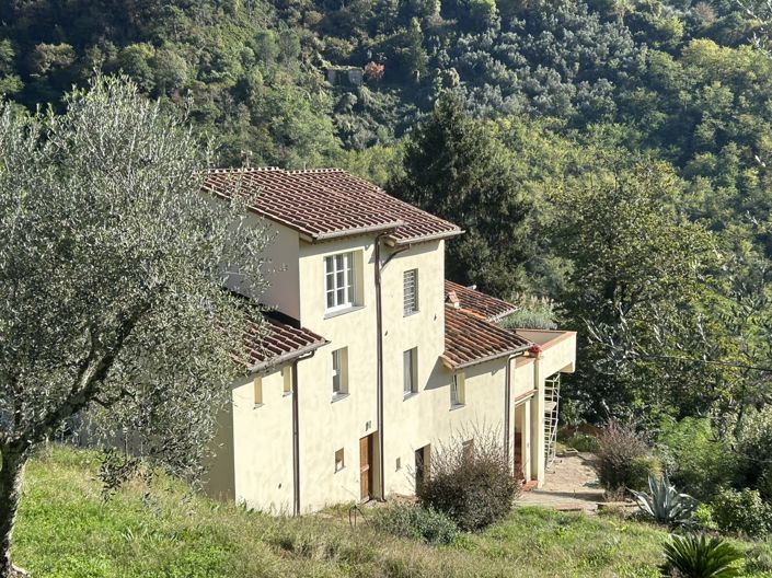 Image No.1-3 Bed Property for sale