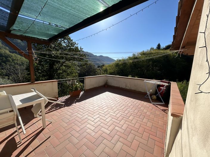 Image No.10-3 Bed Property for sale