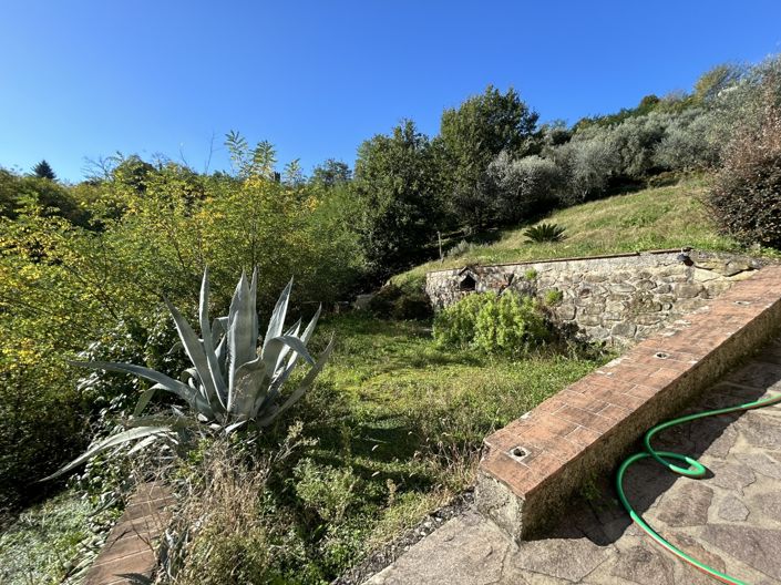 Image No.15-3 Bed Property for sale