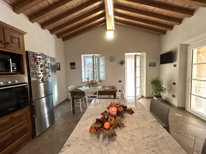 Image No.7-3 Bed Property for sale