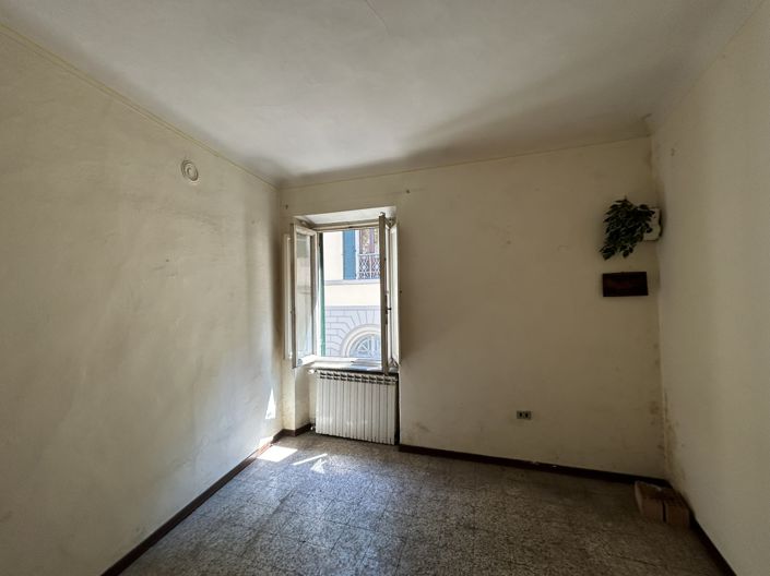 Image No.5-2 Bed Property for sale