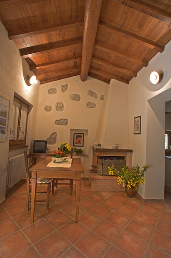 Image No.16-8 Bed Property for sale