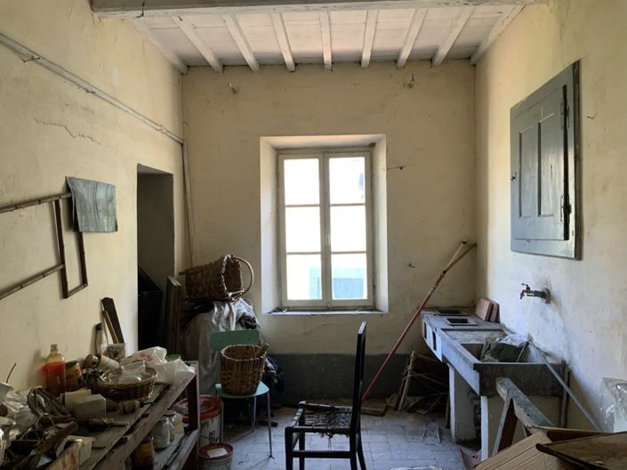 Image No.28-4 Bed Property for sale