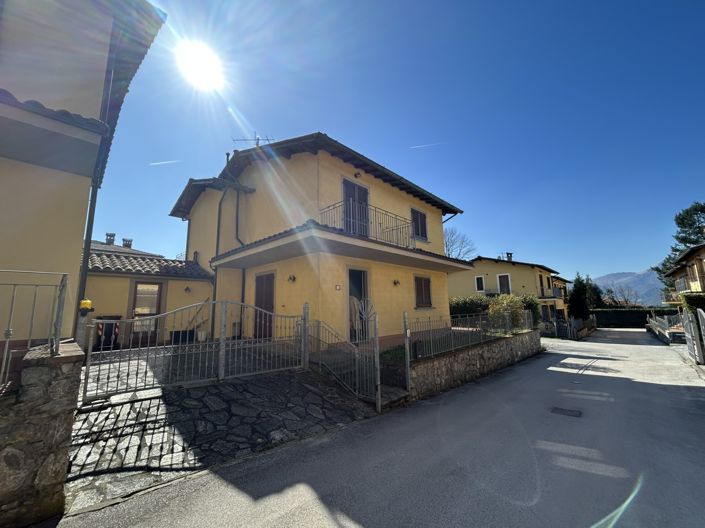 Image No.1-3 Bed Property for sale