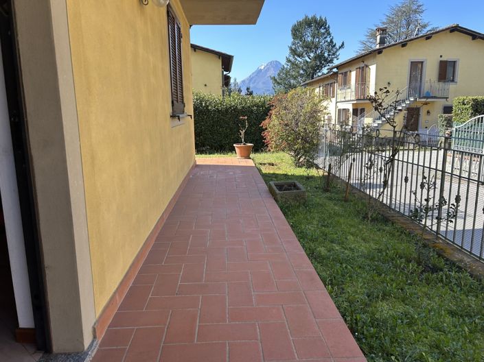 Image No.18-3 Bed Property for sale