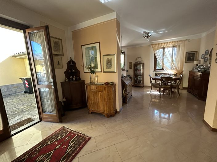 Image No.9-3 Bed Property for sale