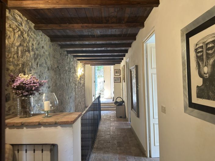 Image No.28-4 Bed Property for sale