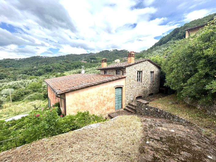 Image No.3-4 Bed Property for sale