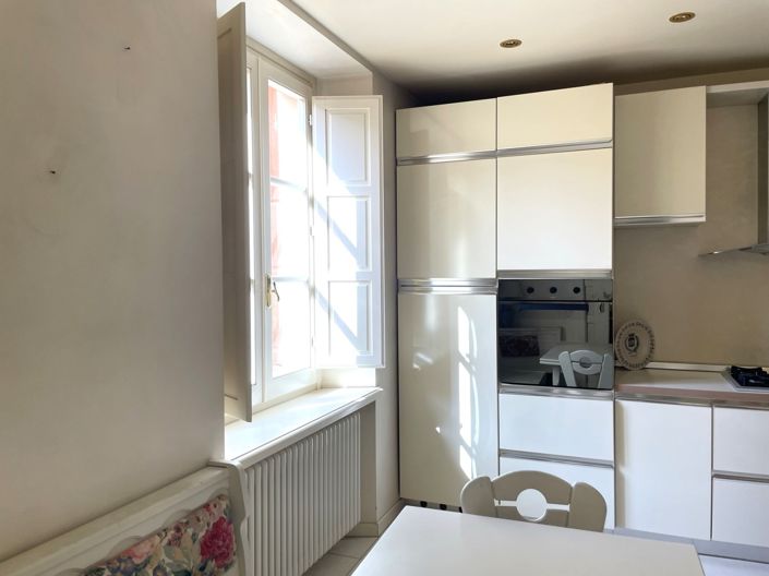 Image No.12-4 Bed Property for sale