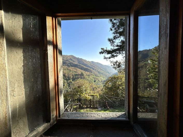 Image No.14-4 Bed Property for sale